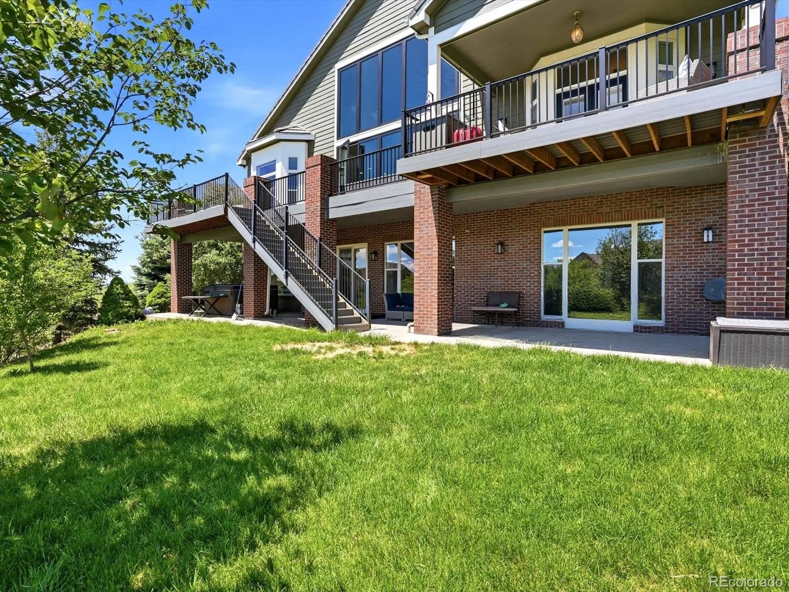 6536 S Riviera Way Aurora CO 80016 MLS #REC8401690 06022026210857 1600 48