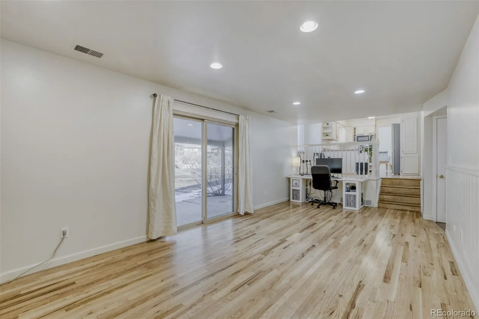 03132026000736 1600 13