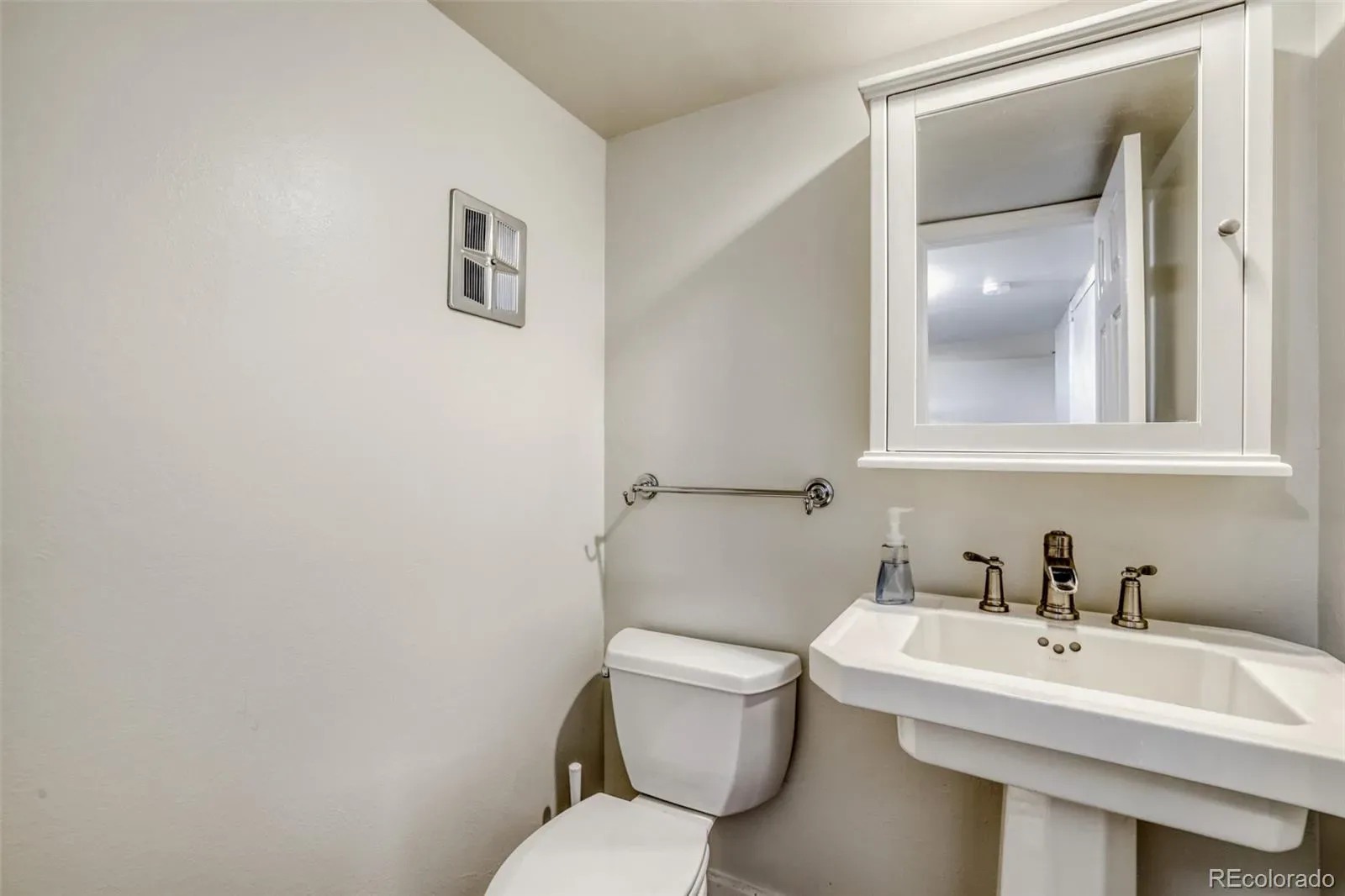 03132026000736 1600 15