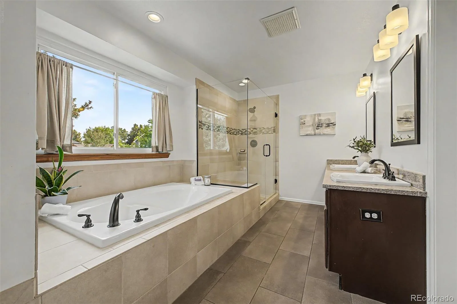 105 Wolf Creek Trail Broomfield CO 80020 | MLS #REC8406425 08122026181746 1600 28