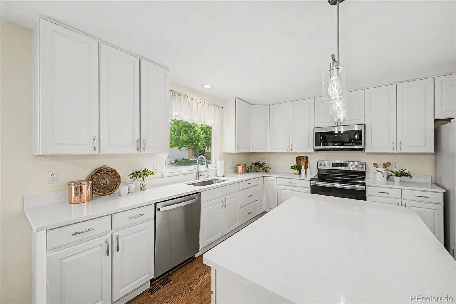 105 Wolf Creek Trail Broomfield CO 80020 | MLS #REC8406425 08122026181746 1600 8