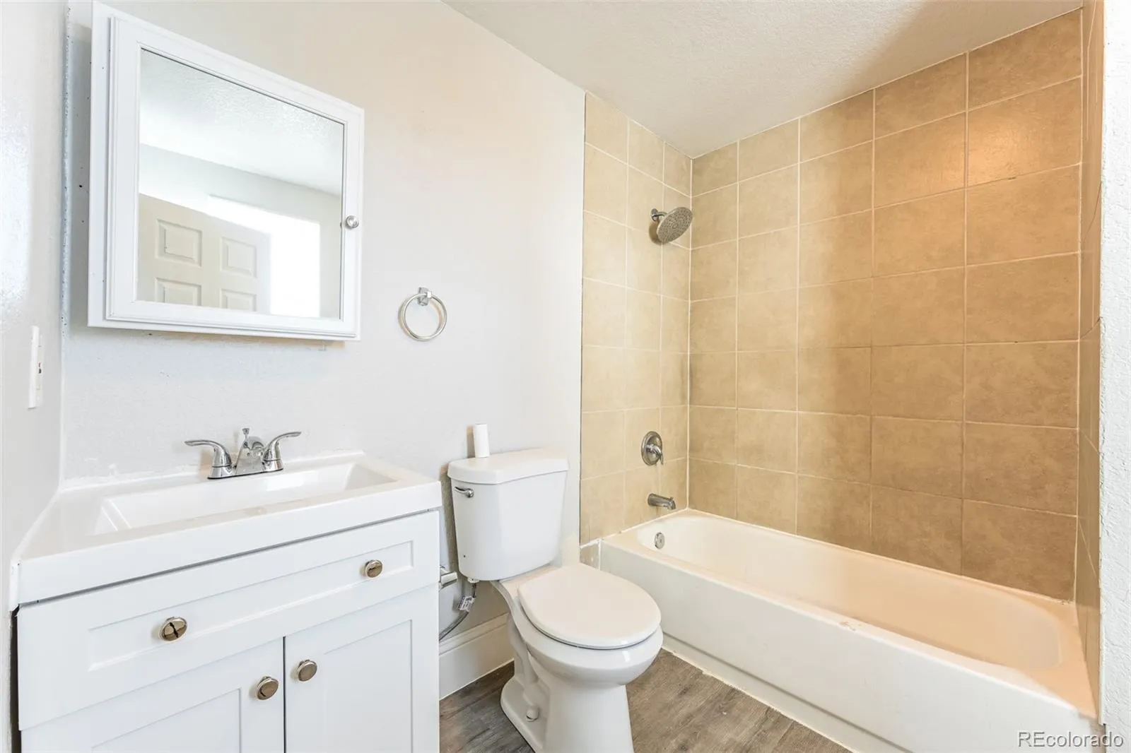 3210 W Longfellow Place Denver CO 80221 | MLS #REC8409292 05152026201216 1600 20