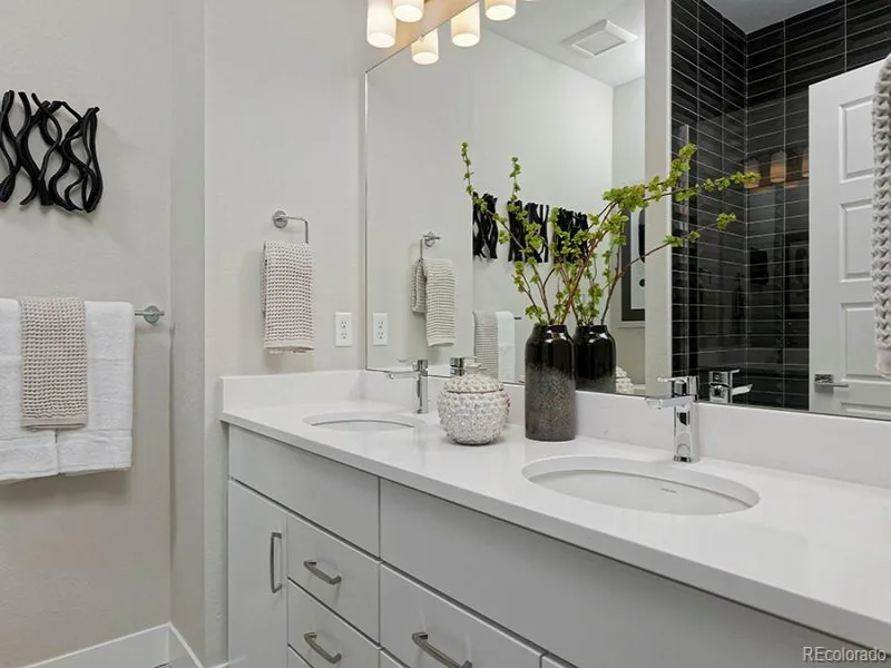 3141 W Bates Avenue Denver CO 80236 | MLS #REC8411433 08282026234437 800 10