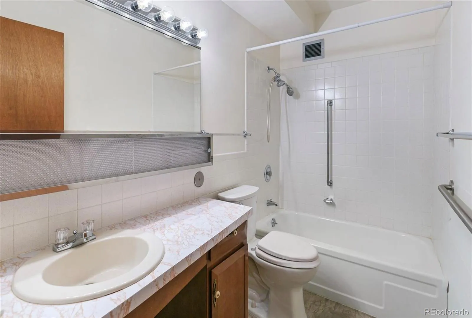 9360 E Center Avenue # 10A Denver CO 80247 MLS #REC8413523 05222026222558 1600 12