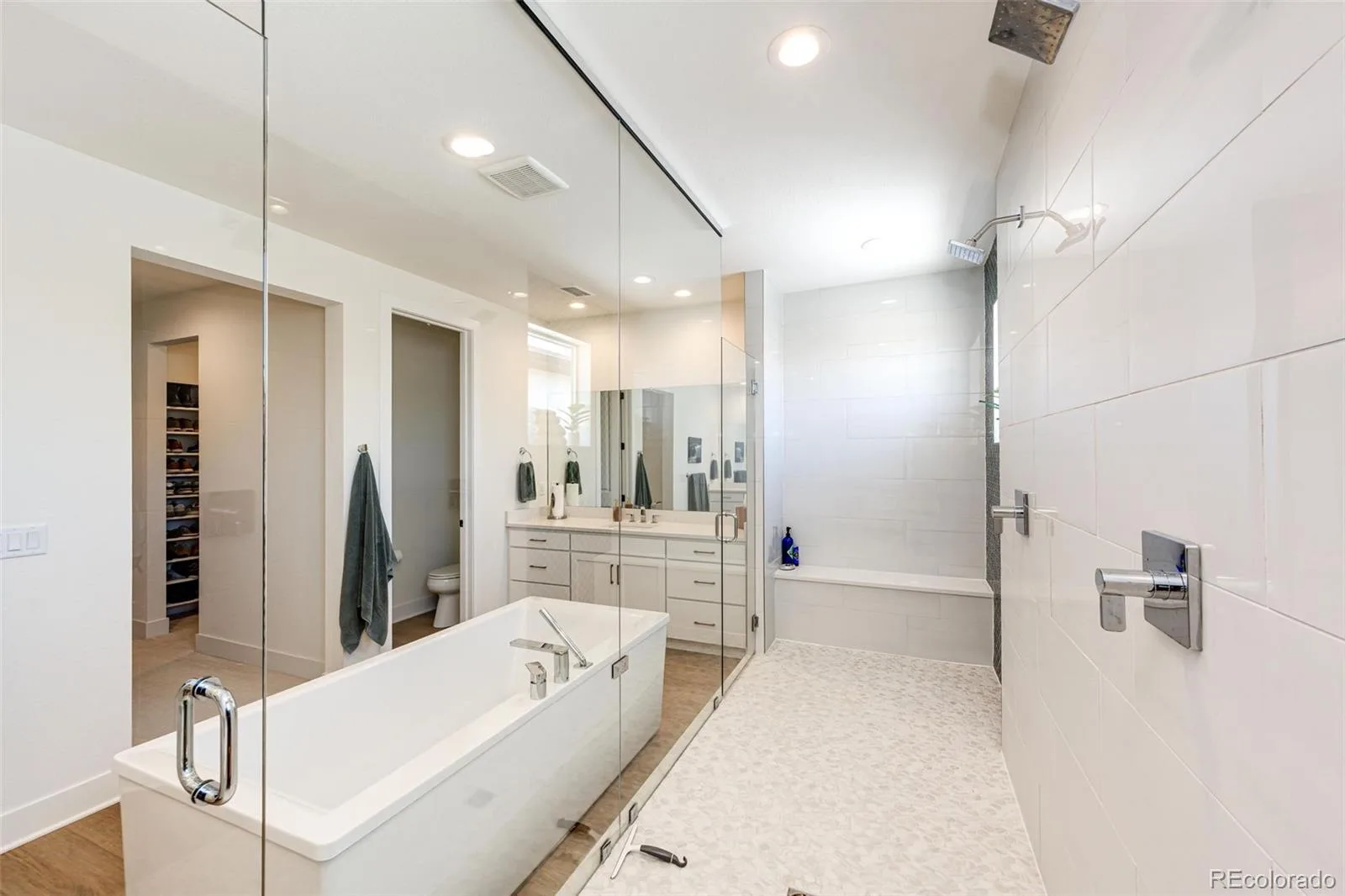 455 Rogers Way Castle Rock CO 80104 | MLS #REC8415219 08012026181513 1600 26