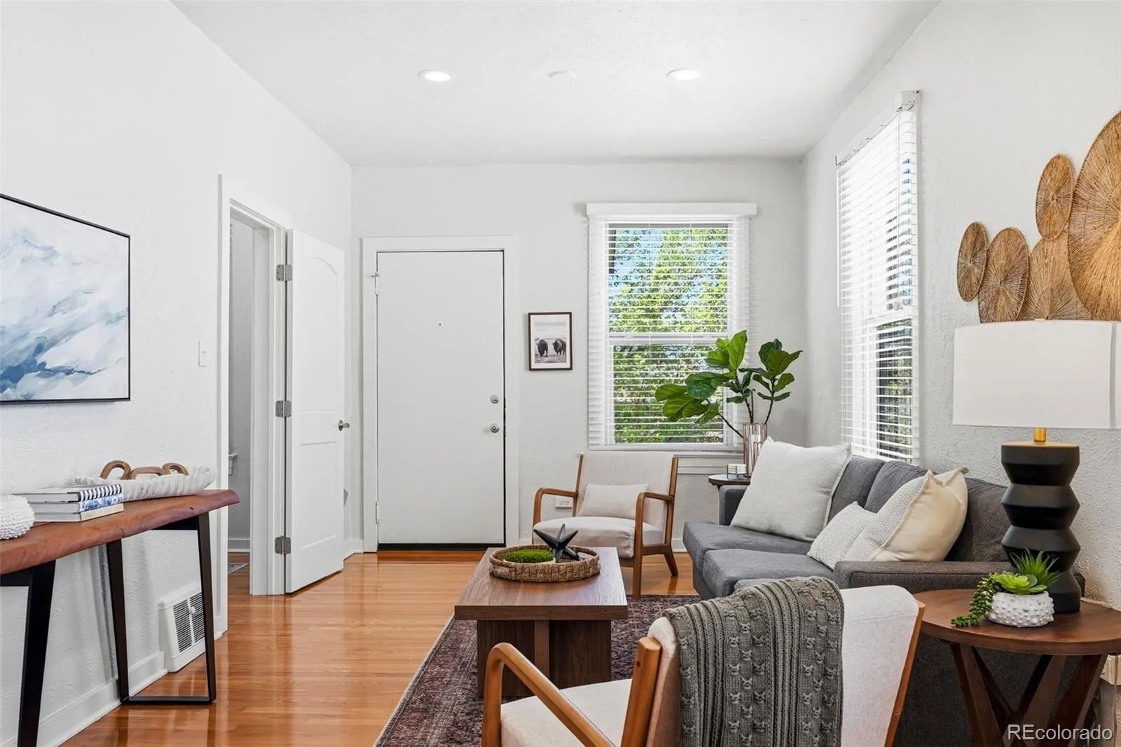 04152026180027 1600 11