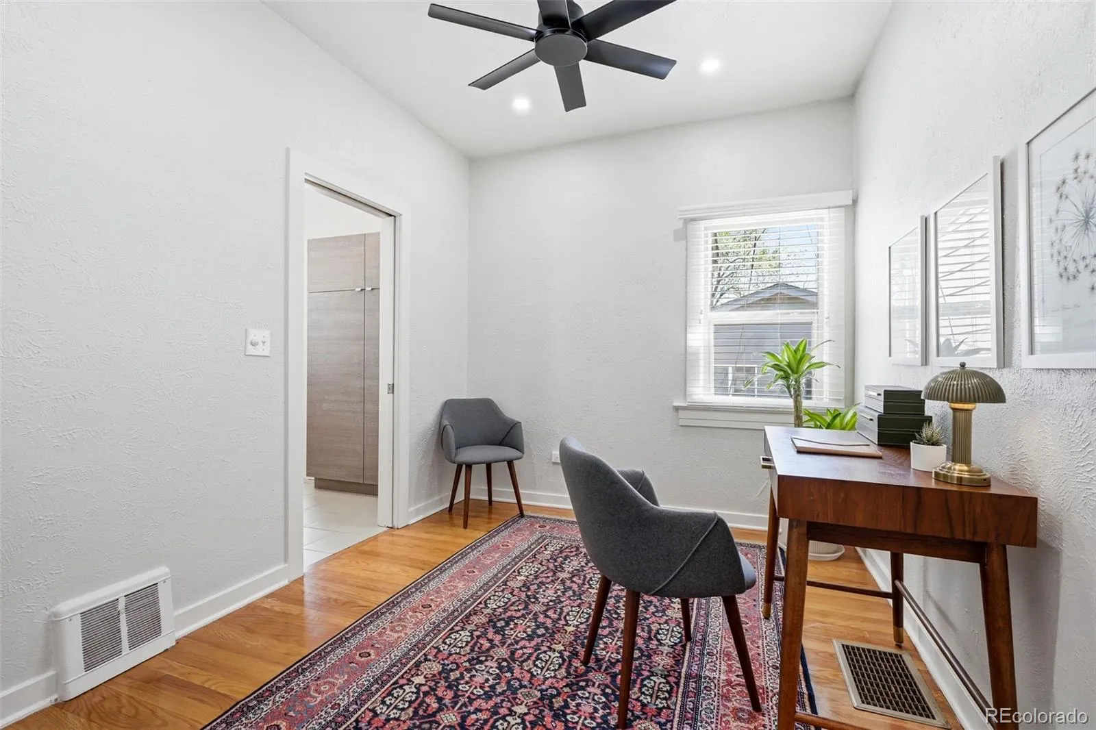 04152026180027 1600 18