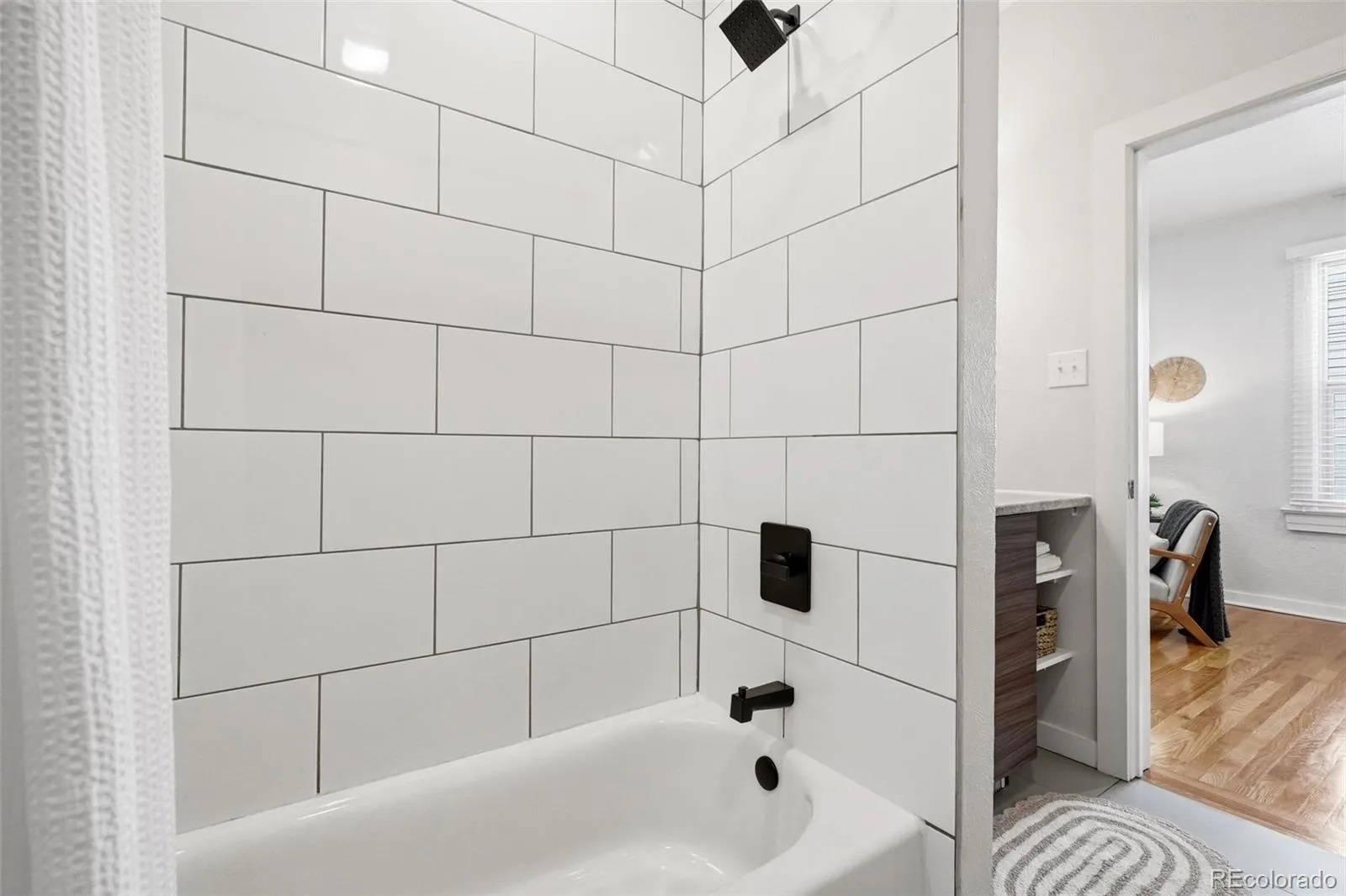 04152026180027 1600 21