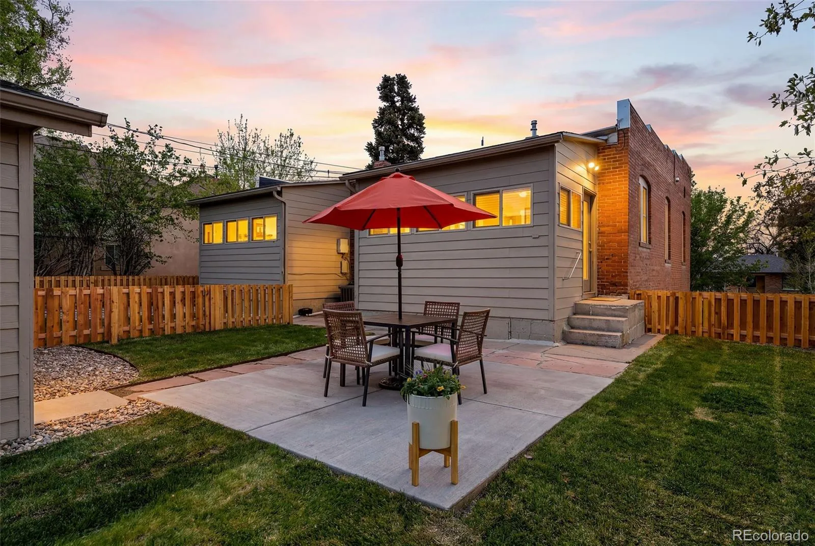 04152026180027 1600 24