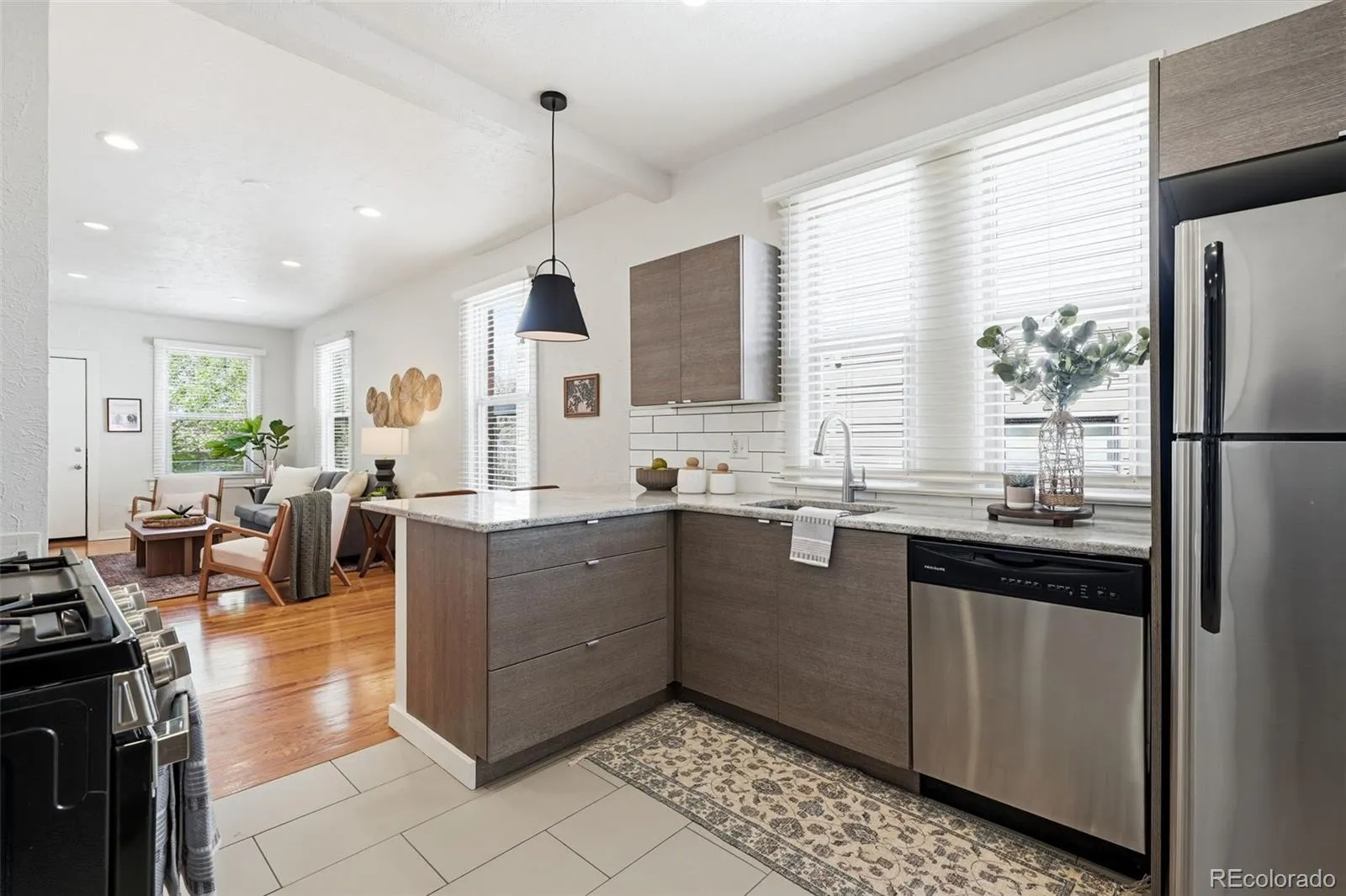 04152026180027 1600 3