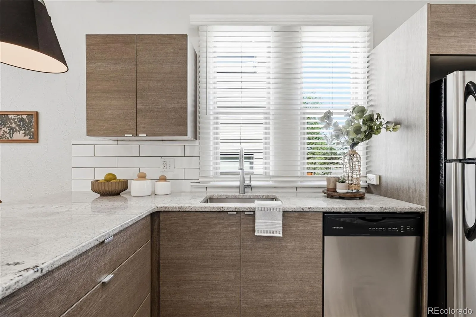 04152026180027 1600 5