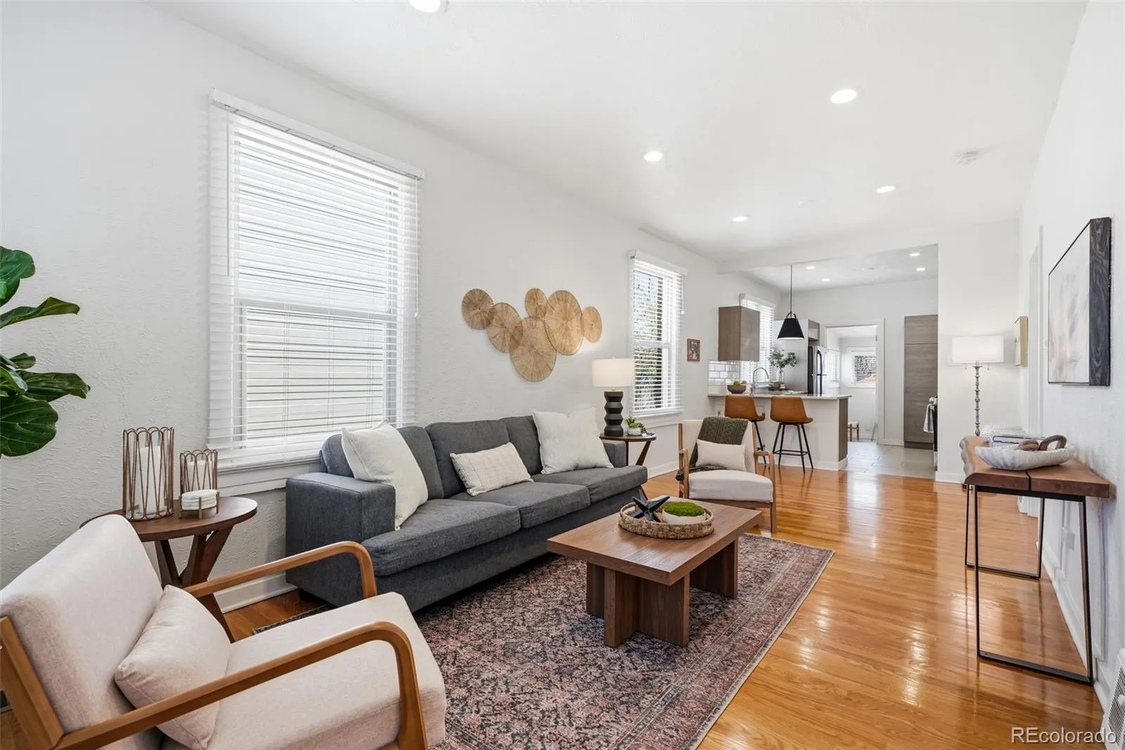 04152026180027 1600 8