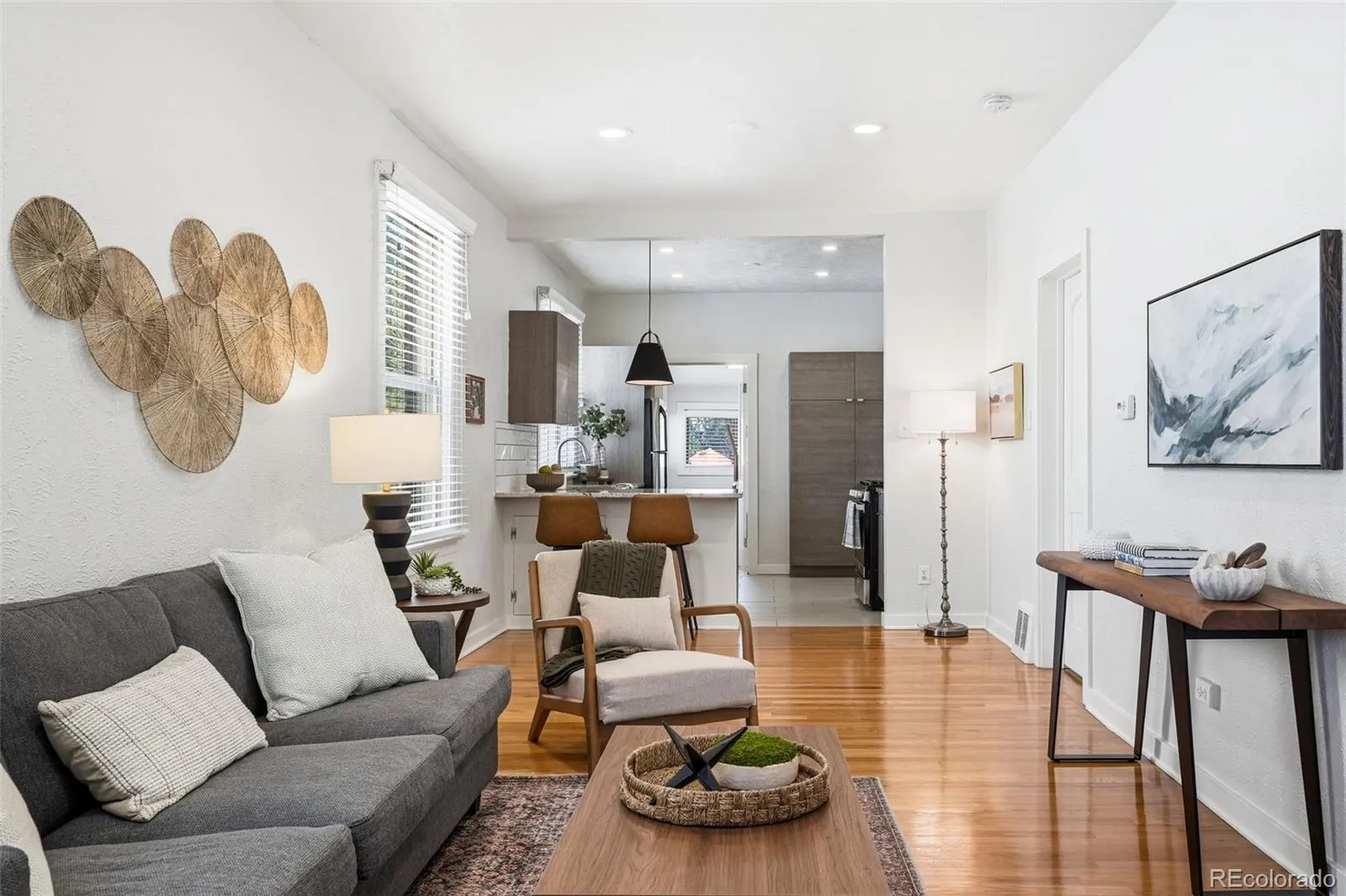 04152026180027 1600 9