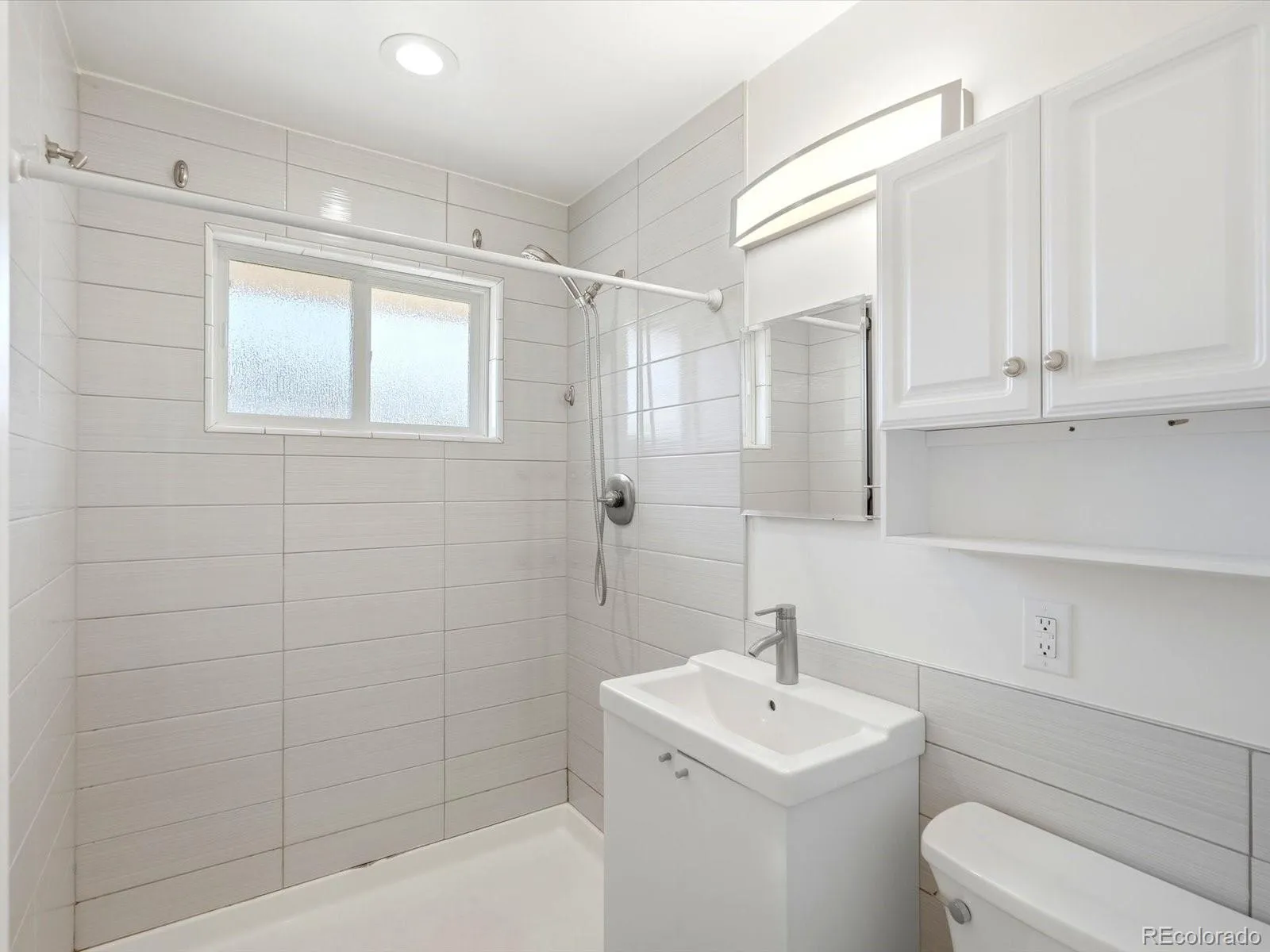 5870 W 5th Avenue Lakewood CO 80226 MLS #REC8424631 05142026005127 1600 11