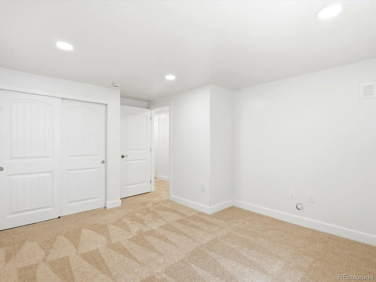 5870 W 5th Avenue Lakewood CO 80226 MLS #REC8424631 05142026005127 1600 16