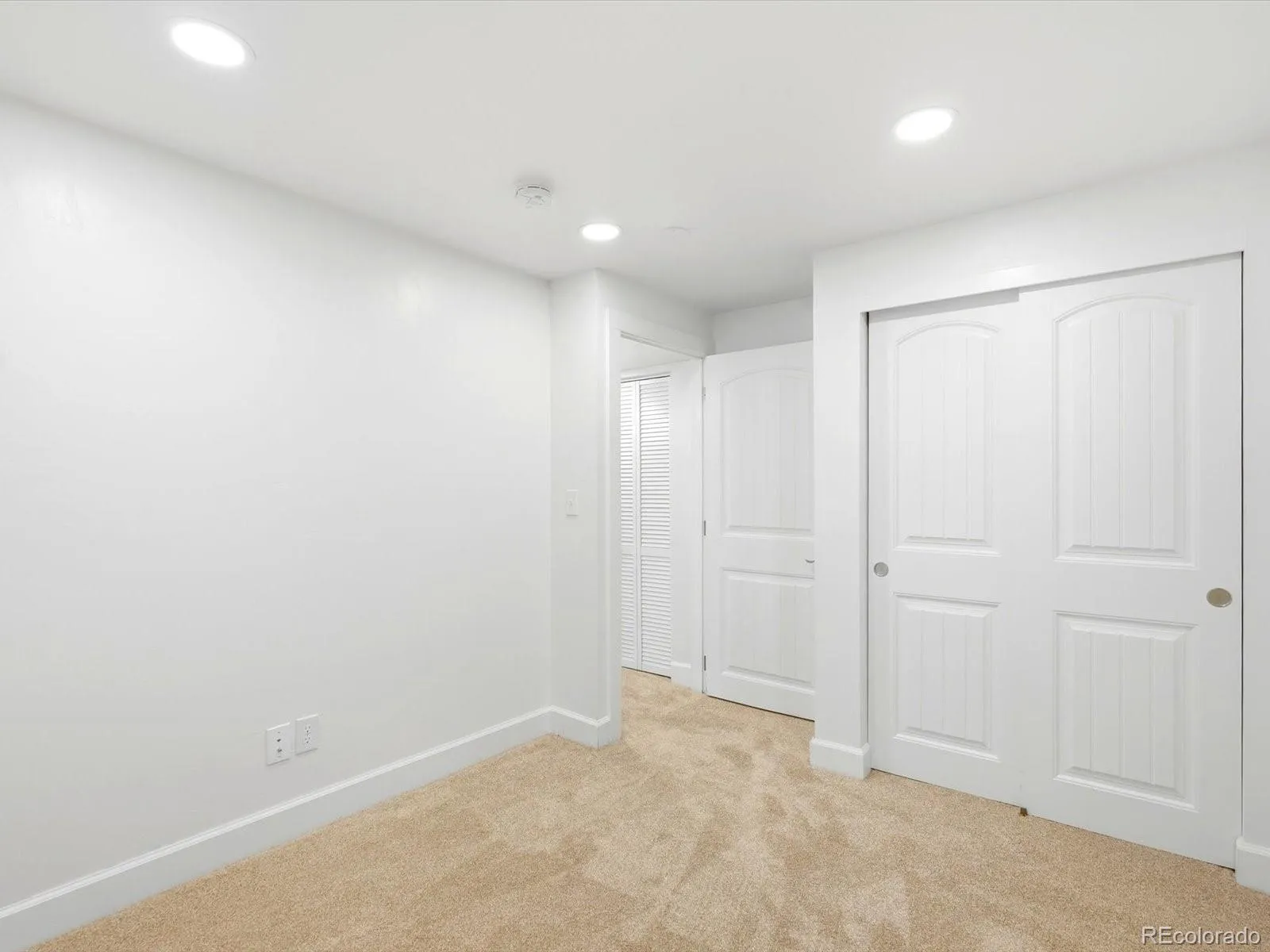 5870 W 5th Avenue Lakewood CO 80226 MLS #REC8424631 05142026005127 1600 18