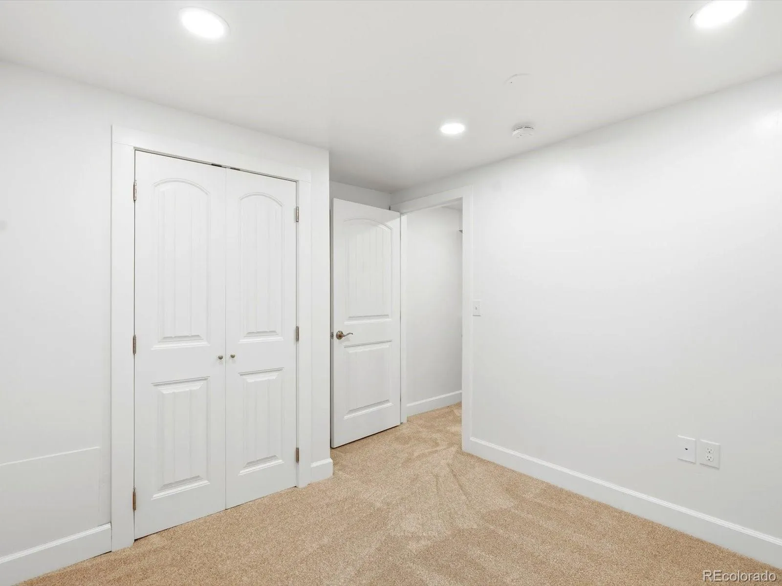 5870 W 5th Avenue Lakewood CO 80226 MLS #REC8424631 05142026005127 1600 21