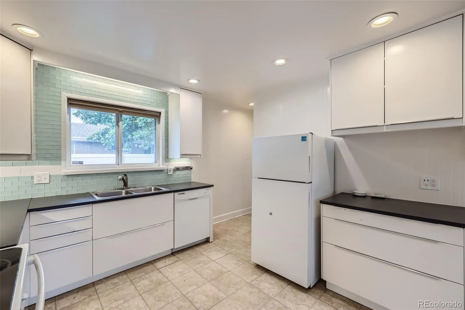 5870 W 5th Avenue Lakewood CO 80226 MLS #REC8424631 05142026005127 1600 31