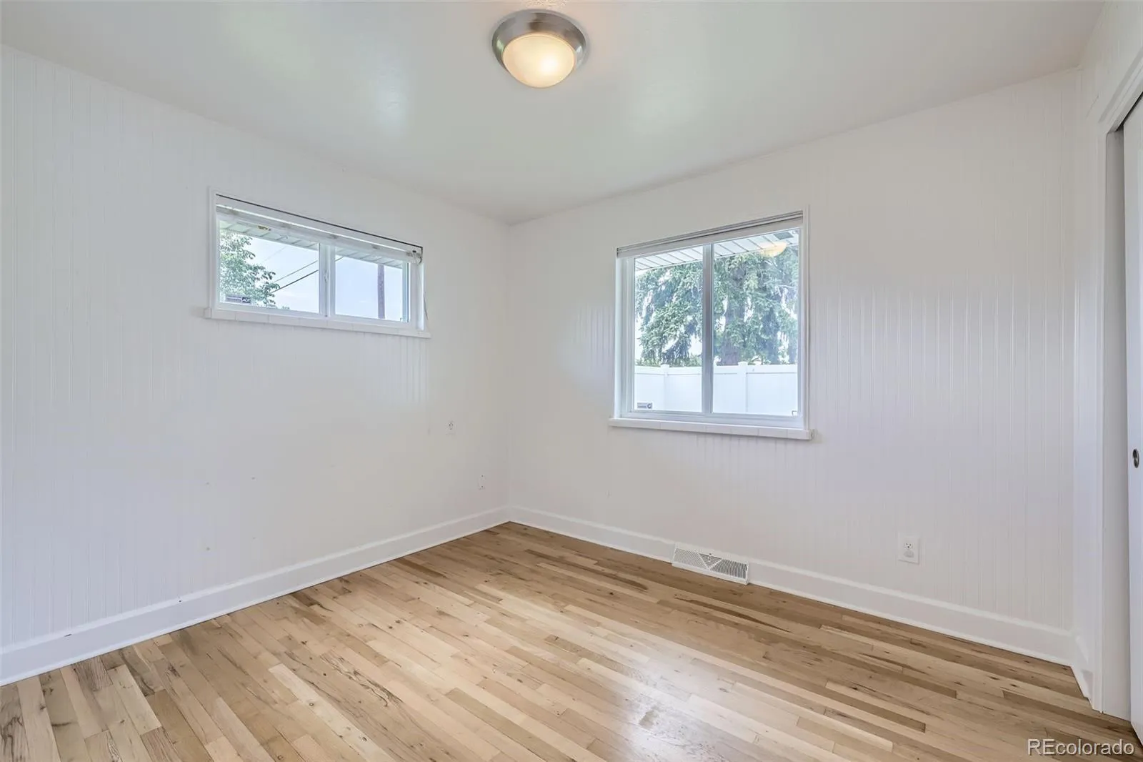 5870 W 5th Avenue Lakewood CO 80226 MLS #REC8424631 05142026005127 1600 33