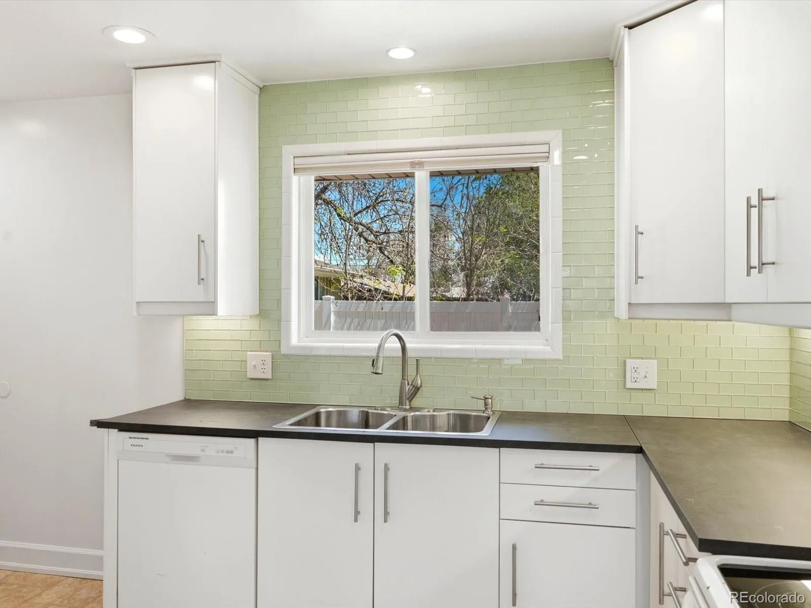 5870 W 5th Avenue Lakewood CO 80226 MLS #REC8424631 05142026005127 1600 7