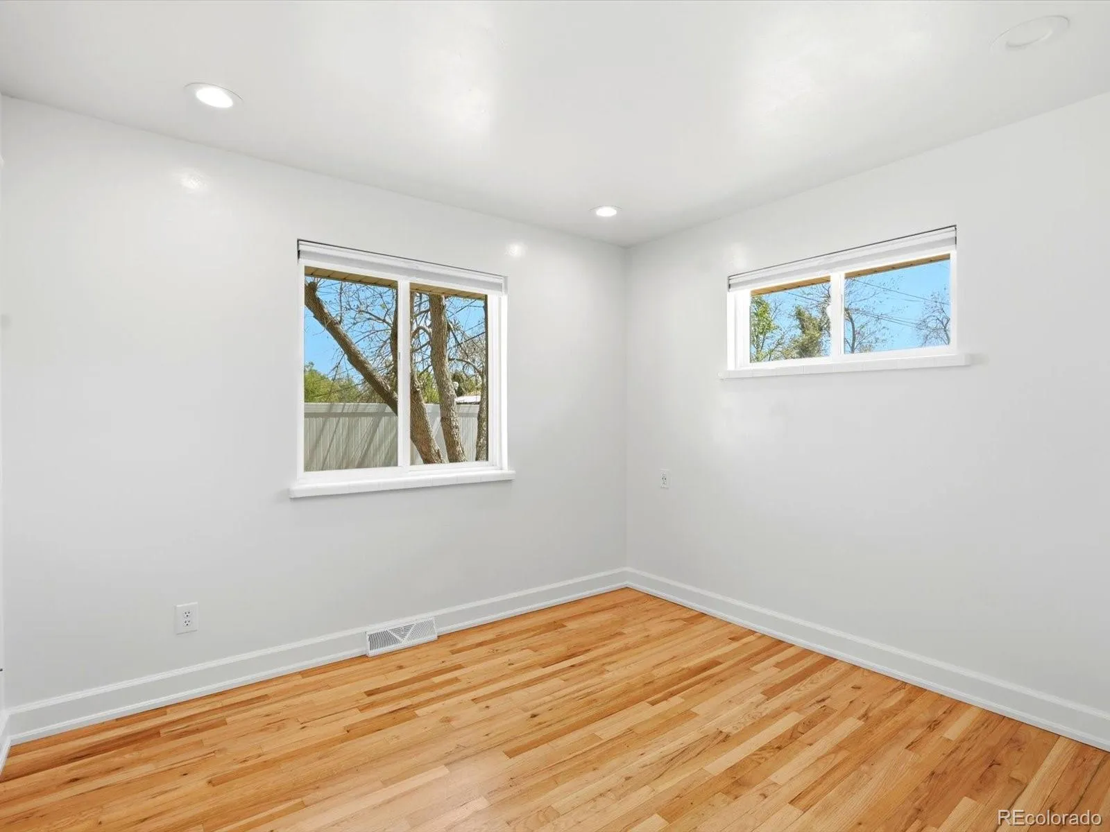 5870 W 5th Avenue Lakewood CO 80226 MLS #REC8424631 05142026005127 1600 9