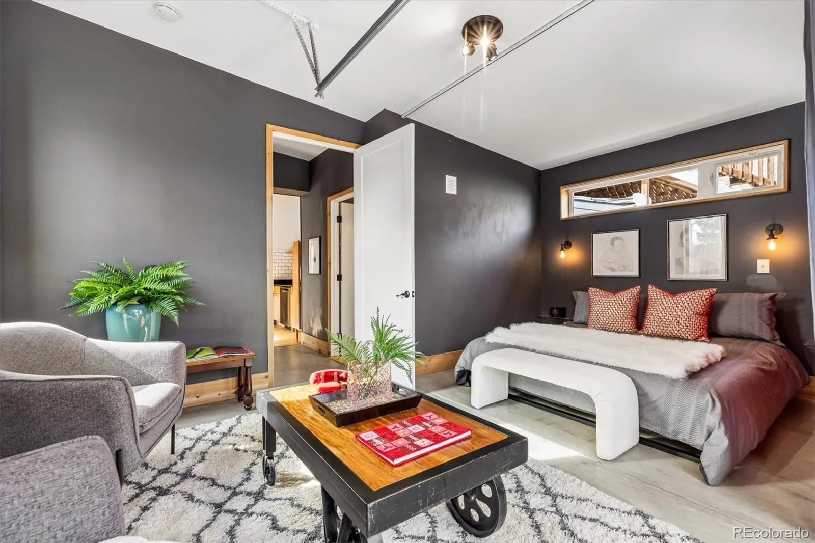 04082026195039 1600 20