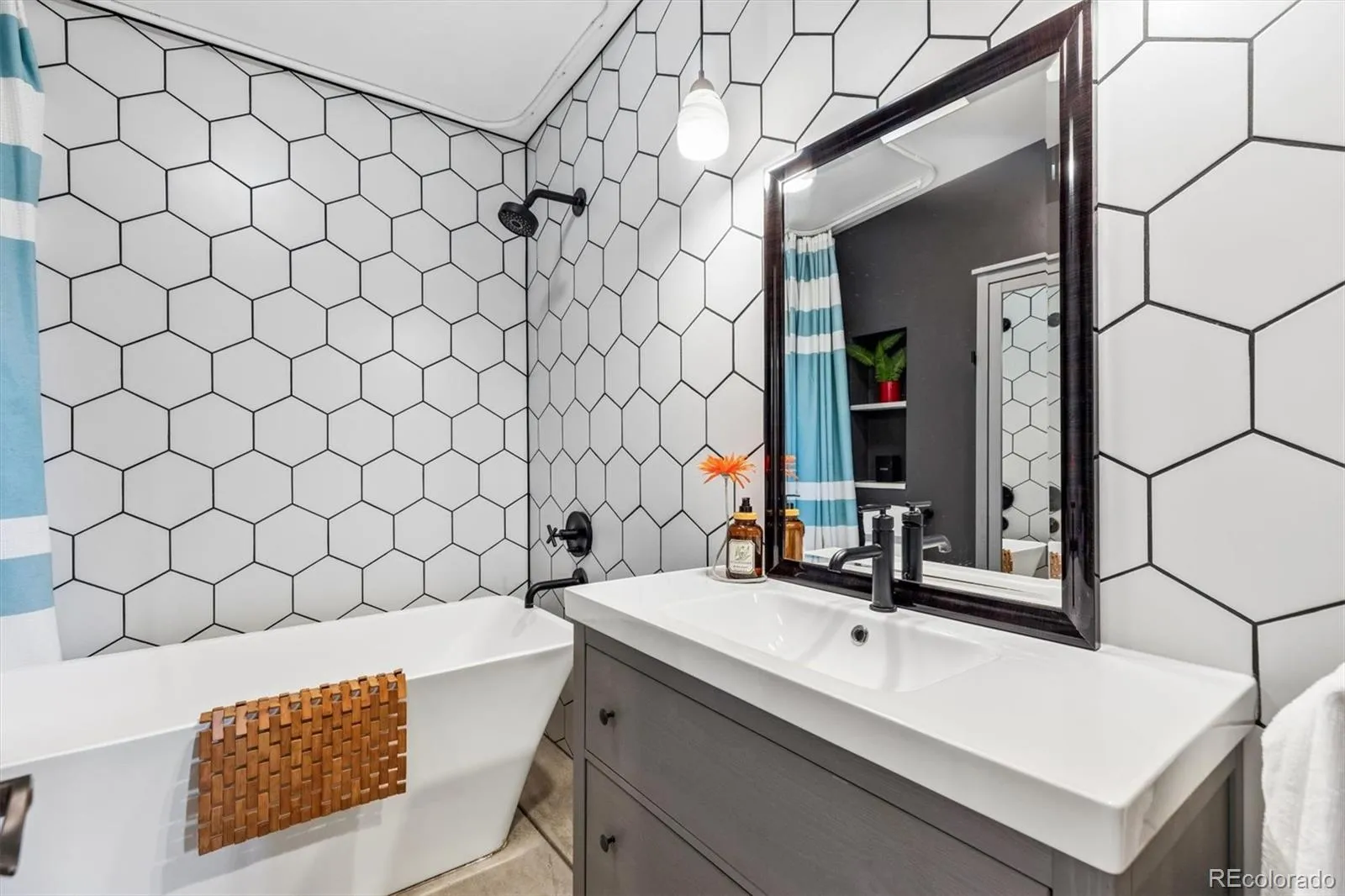 04082026195039 1600 23