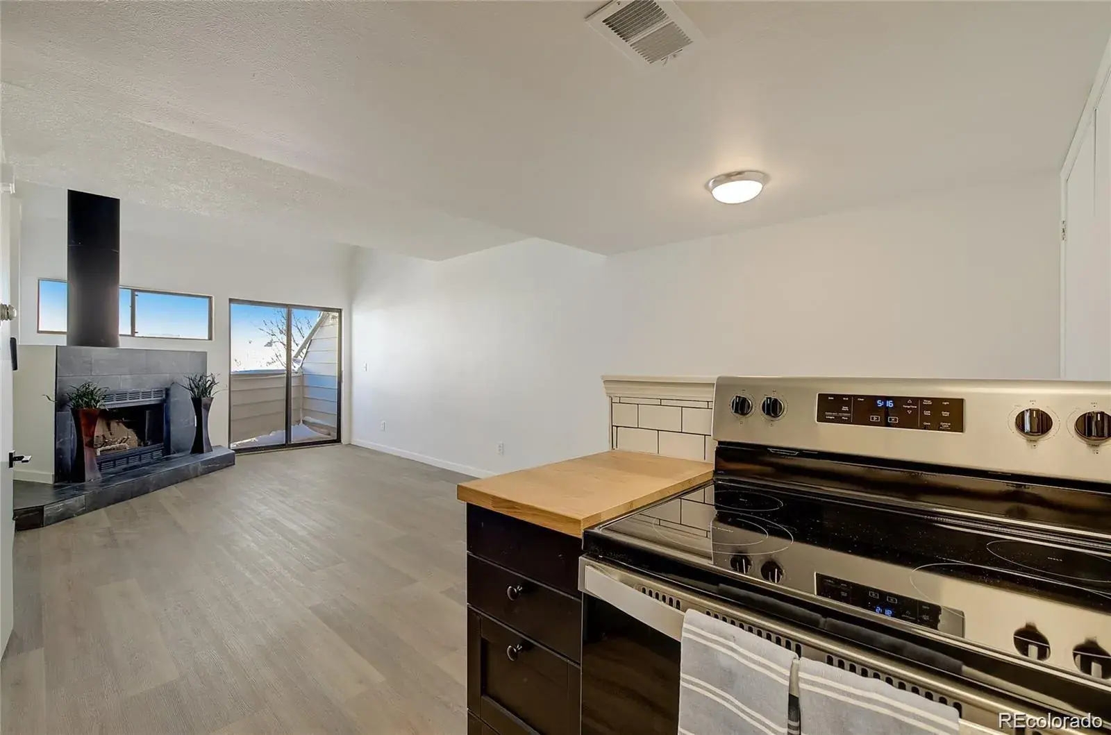 17074 E Tennessee Drive #213 Aurora CO 80017 | MLS #REC8426975 12132025013408 1600 8