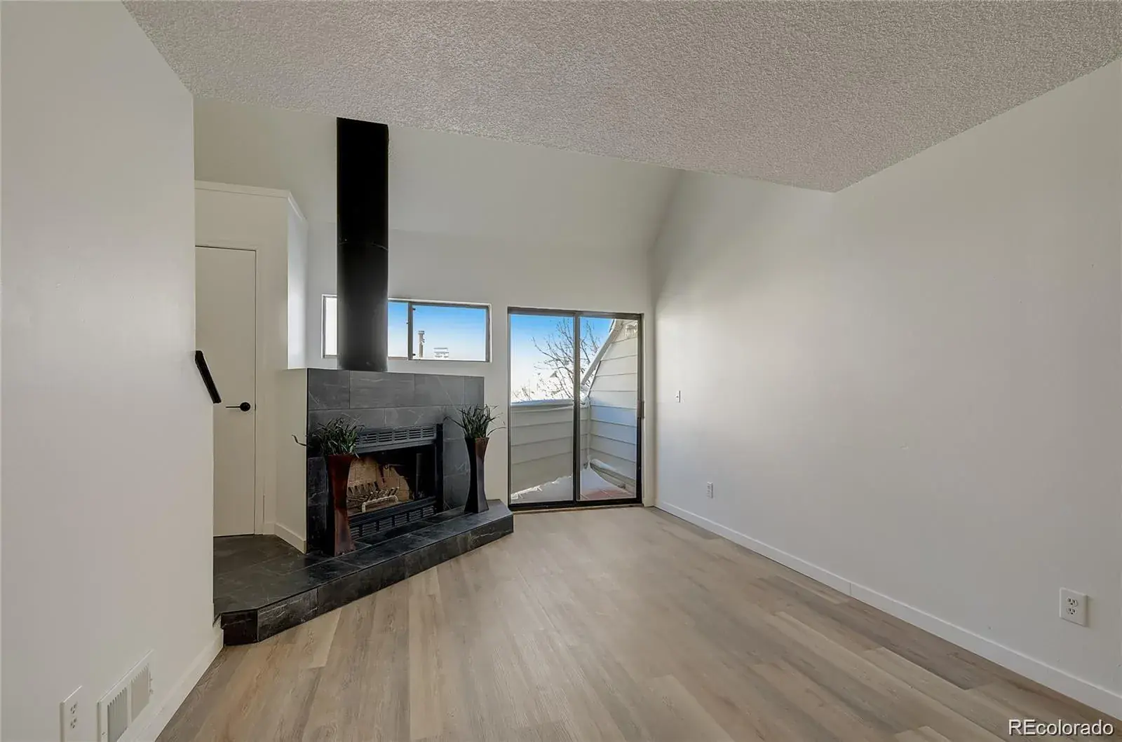 17074 E Tennessee Drive #213 Aurora CO 80017 | MLS #REC8426975 12132025013408 1600 9