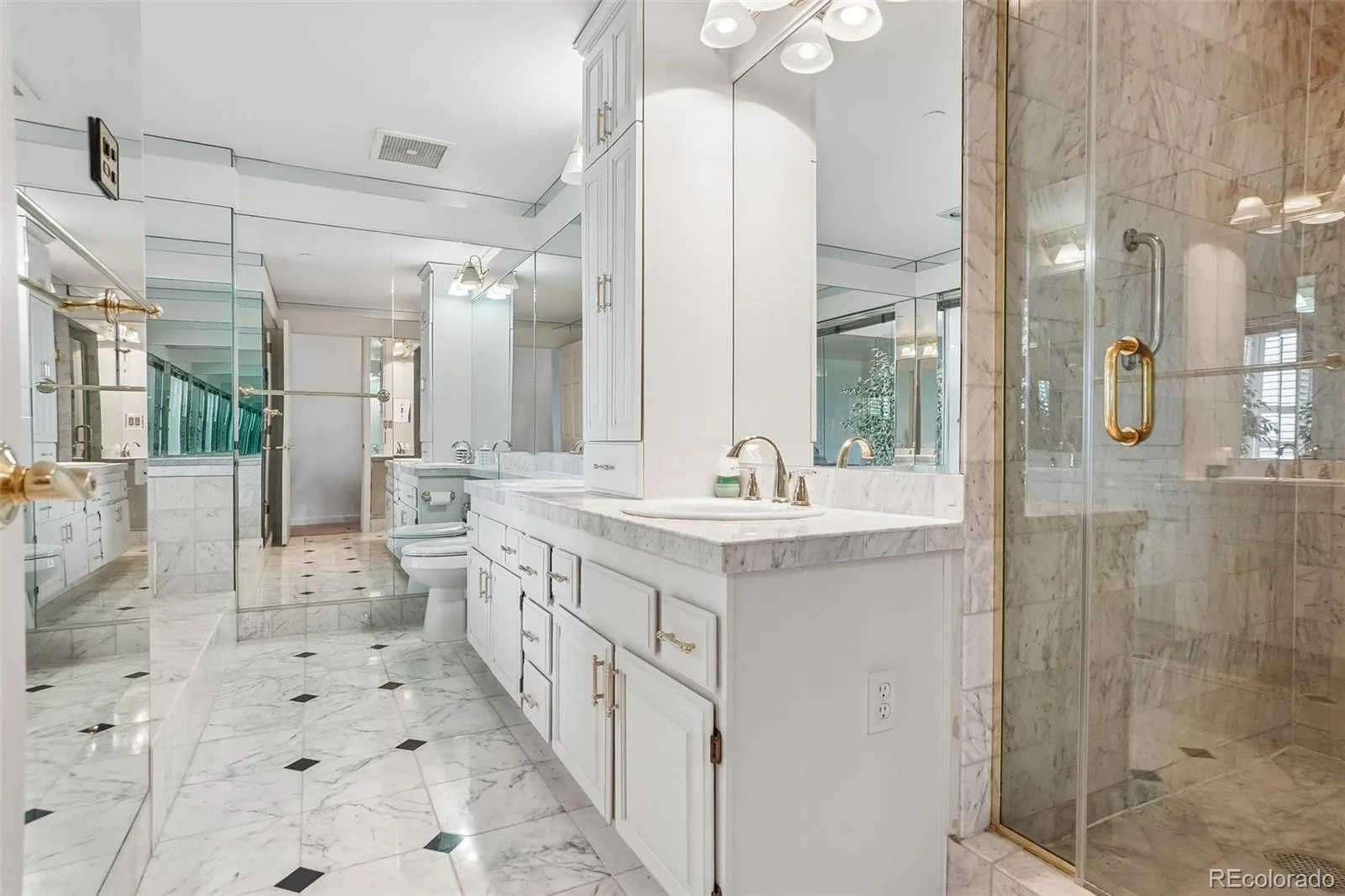 1900 E Girard Place #901 Englewood CO 80113 | MLS #REC8427857 08282026211943 1600 35