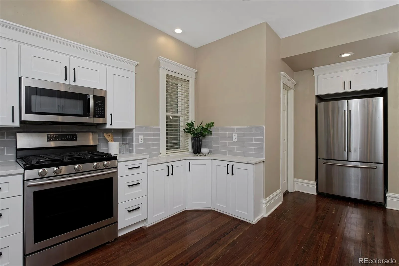 915 N Clarkson Street Denver CO 80218 | MLS #REC8428129 09232026171649 1600 15