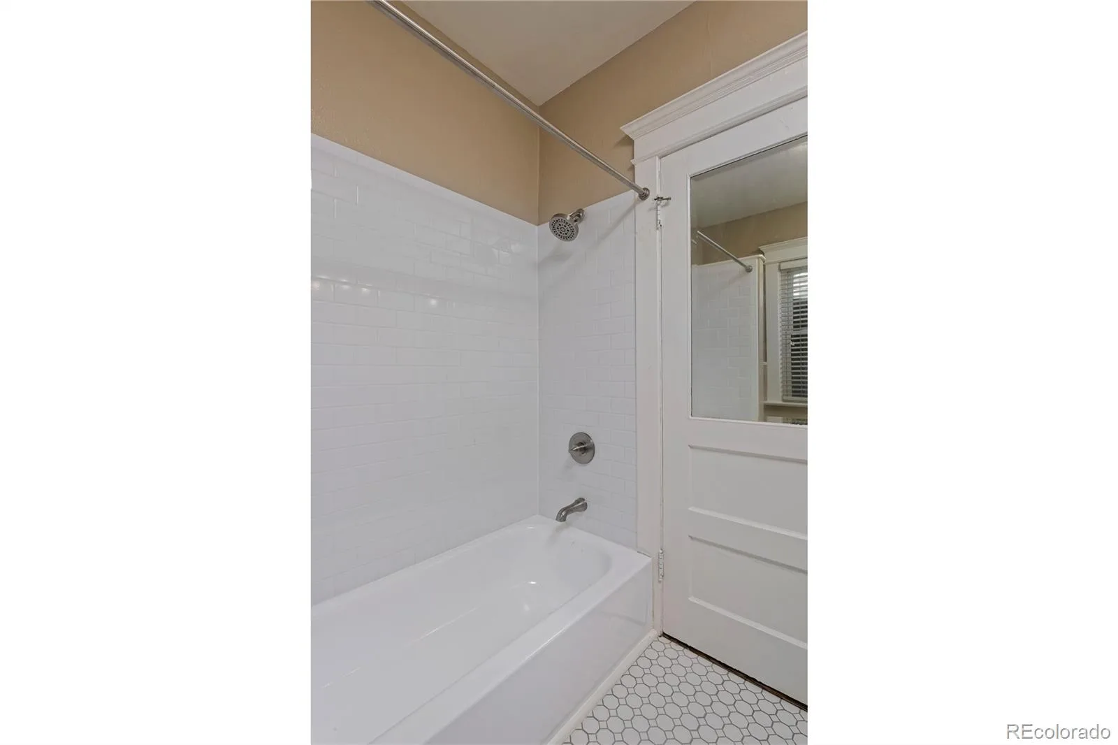 915 N Clarkson Street Denver CO 80218 | MLS #REC8428129 09232026171649 1600 27
