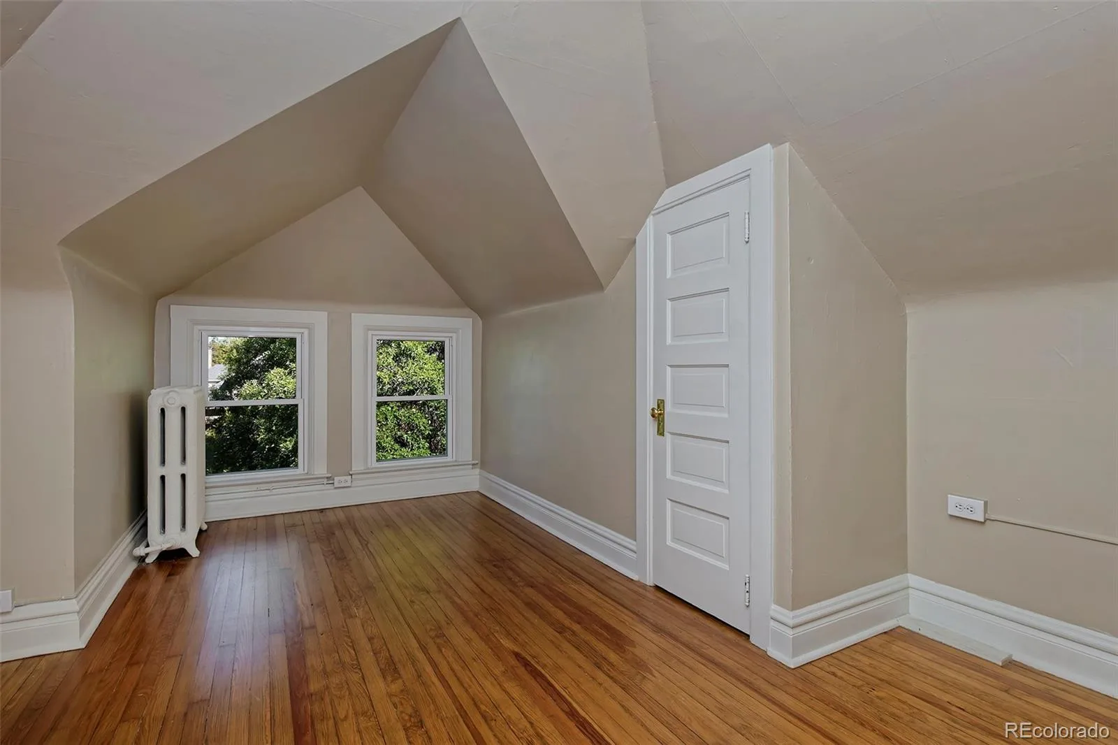 915 N Clarkson Street Denver CO 80218 | MLS #REC8428129 09232026171649 1600 28