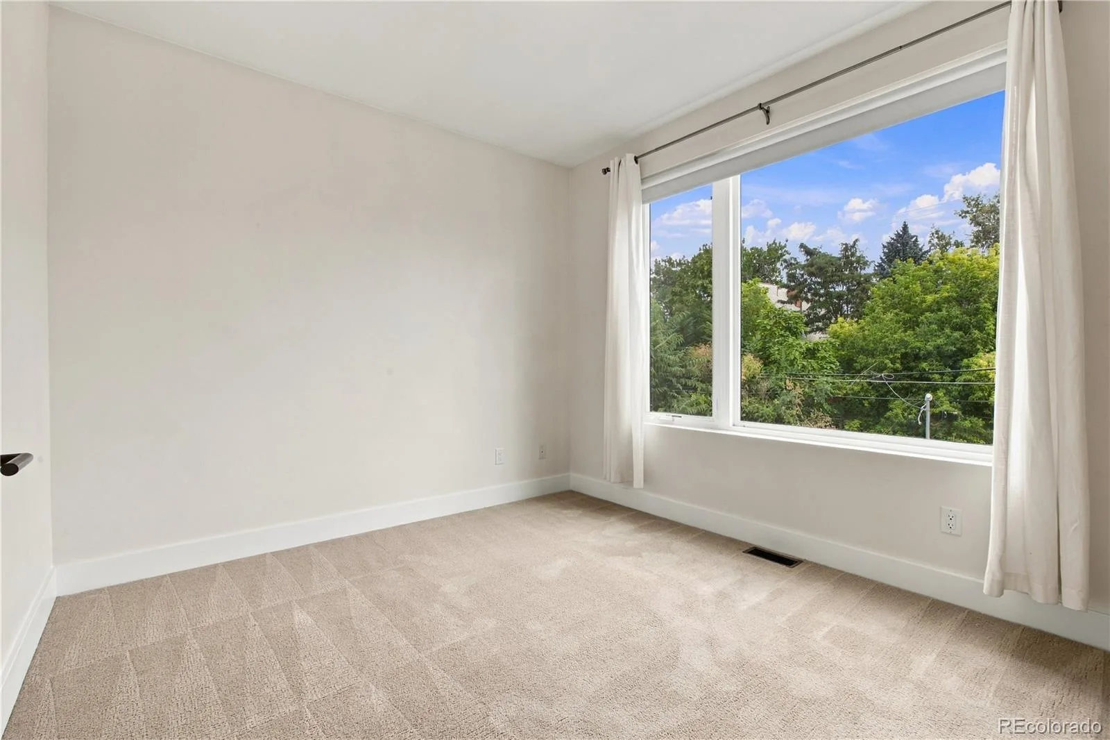 2728 Grove Street #1 Denver CO 80211 | MLS #REC8428444 10062026213916 1600 23