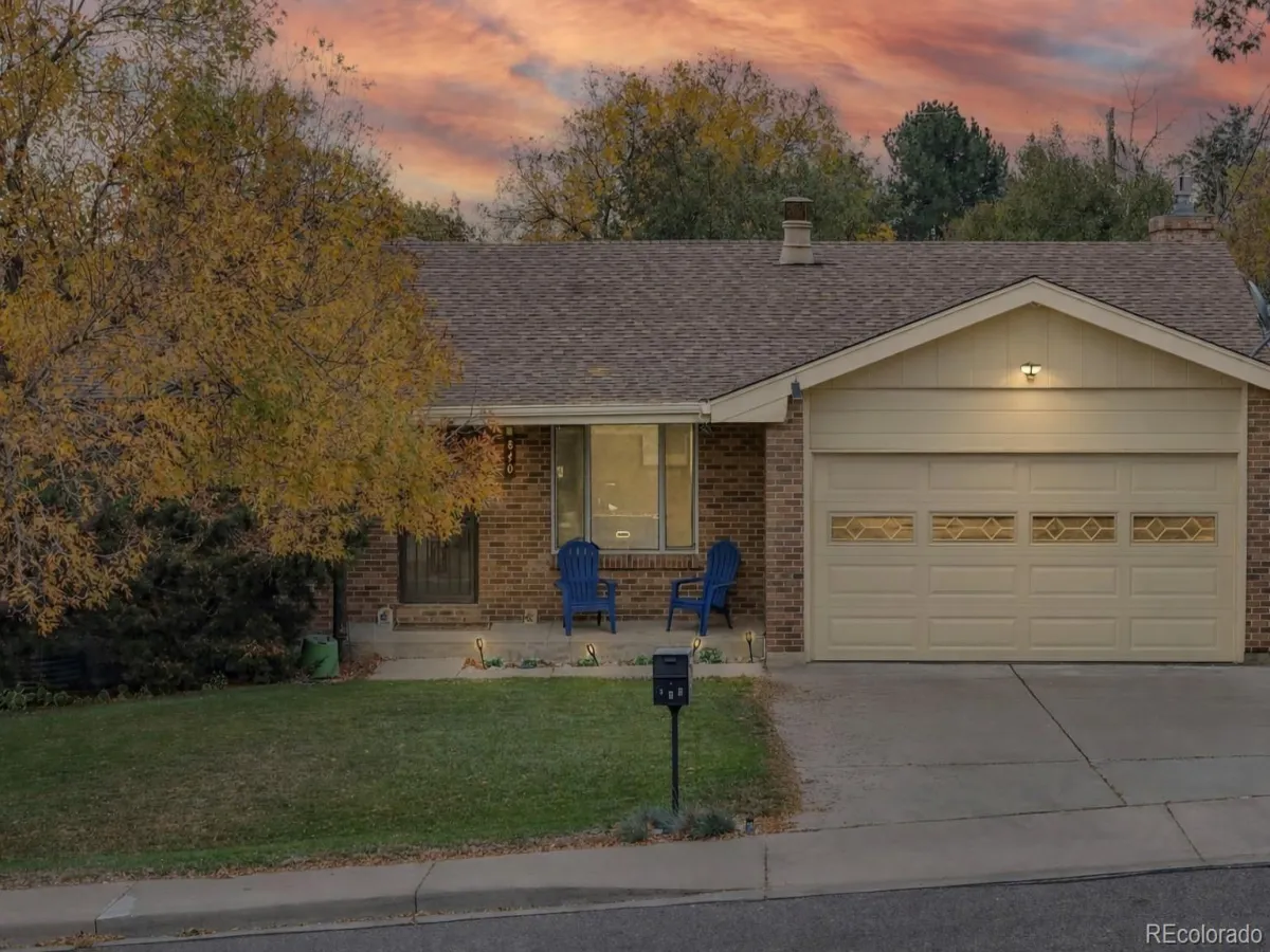 840 Welch Street Lakewood CO 80401 MLS #REC8429236 04222026222451 1200 41