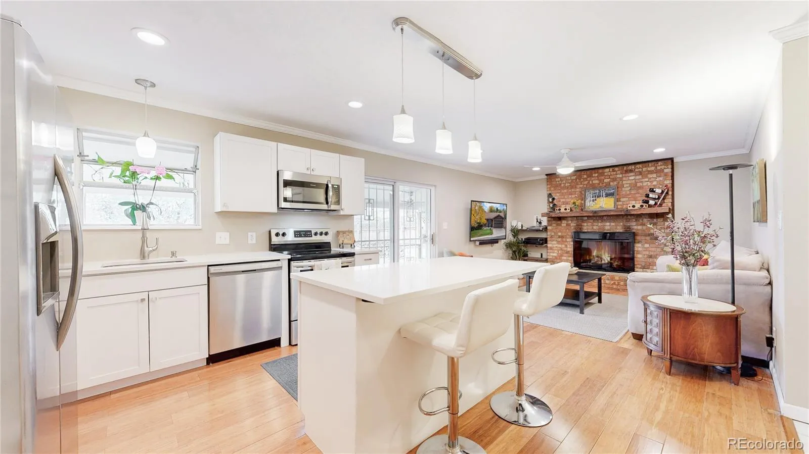 840 Welch Street Lakewood CO 80401 MLS #REC8429236 04222026222451 1600 7
