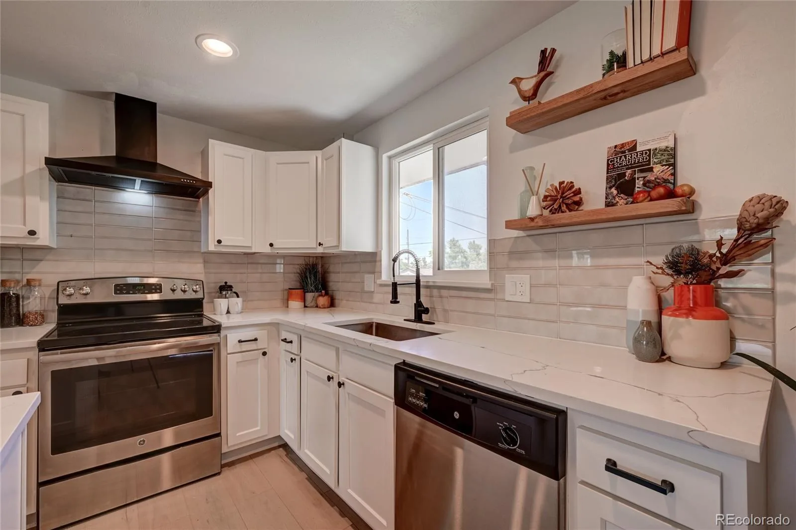 1872 S Quay Street Lakewood CO 80232 | MLS #REC8429484 08042026182914 1600 2
