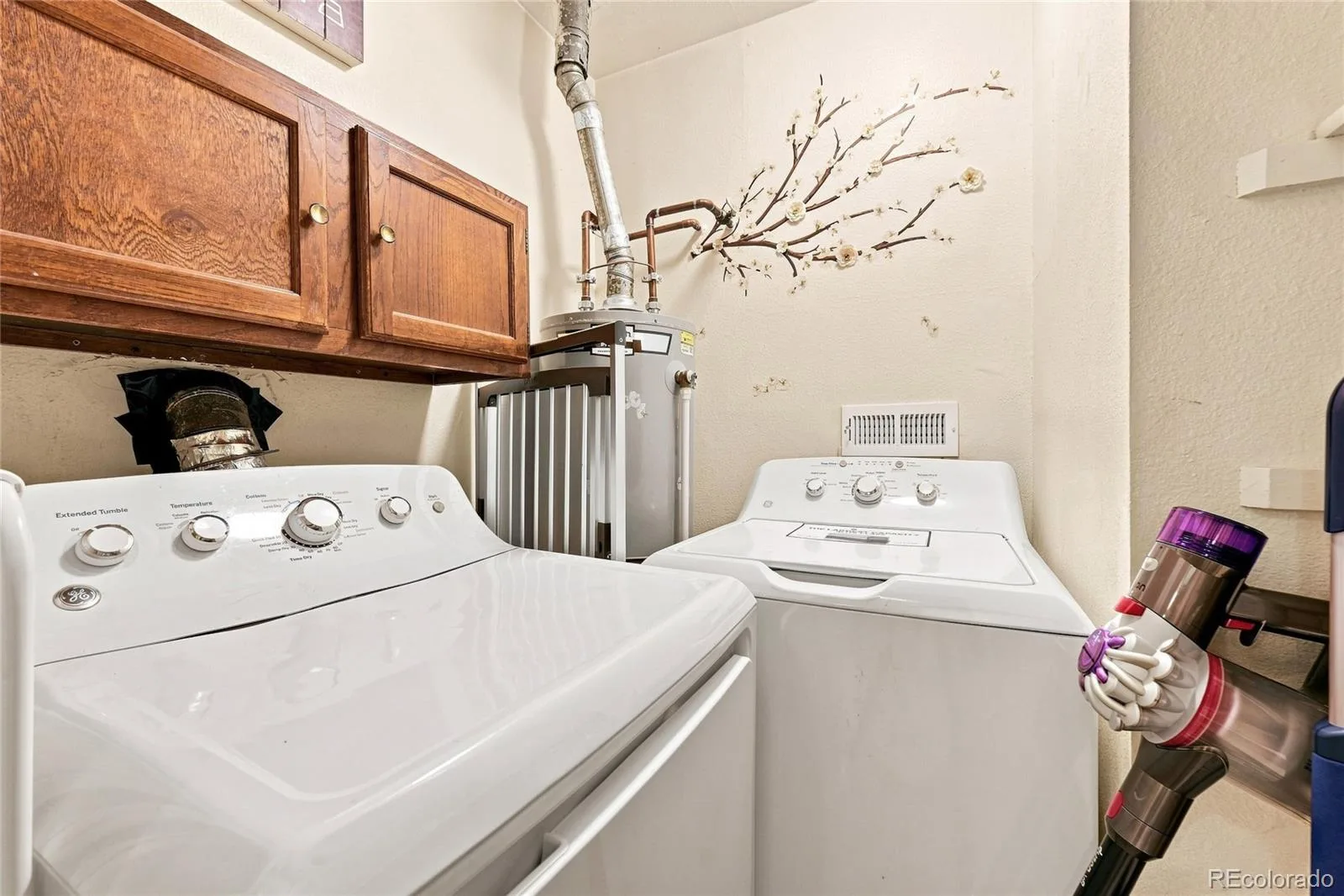 12890 E Kansas Place Aurora CO 80012 | MLS #REC8431973 08162026191741 1600 16