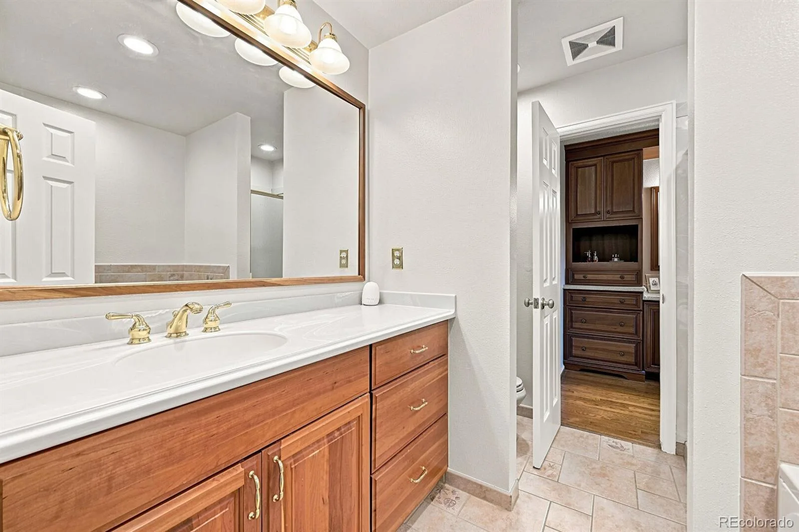 12890 E Kansas Place Aurora CO 80012 | MLS #REC8431973 08162026191741 1600 20