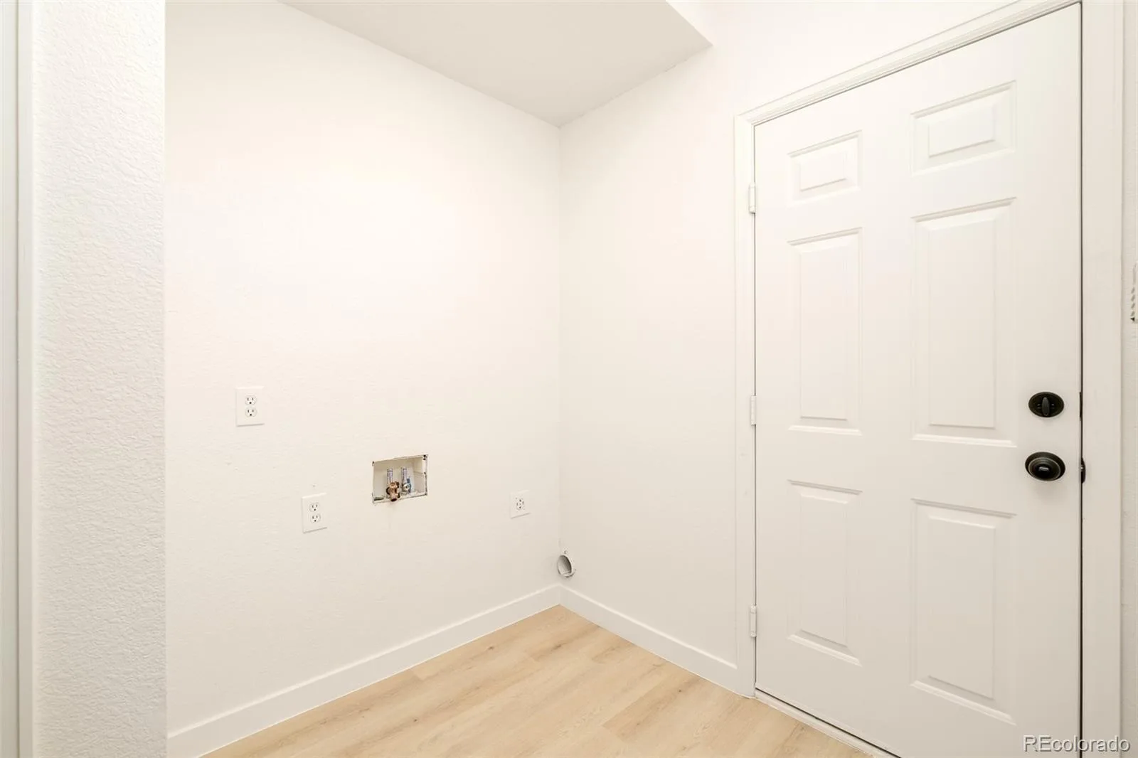 7828 E Lowry Boulevard Denver CO 80230 MLS #REC8432139 06122026142511 1600 17