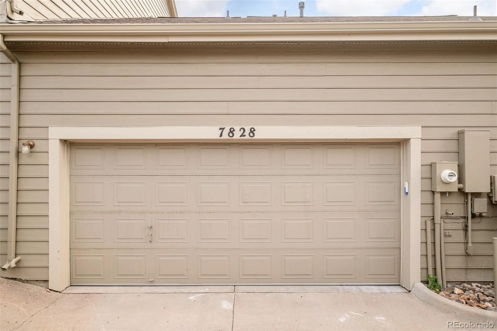 7828 E Lowry Boulevard Denver CO 80230 MLS #REC8432139 06122026142511 1600 32