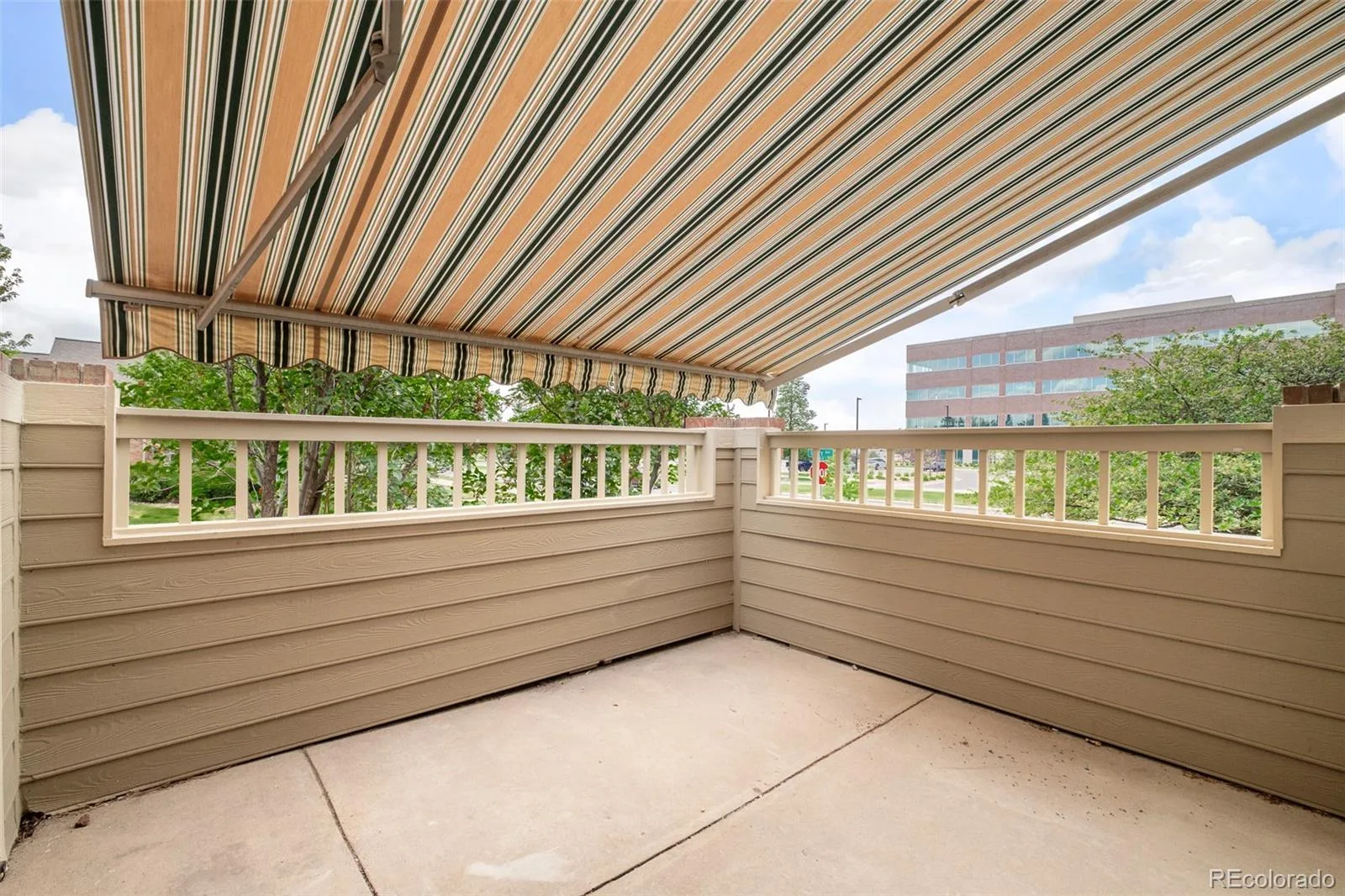 7828 E Lowry Boulevard Denver CO 80230 MLS #REC8432139 06122026142511 1600 33