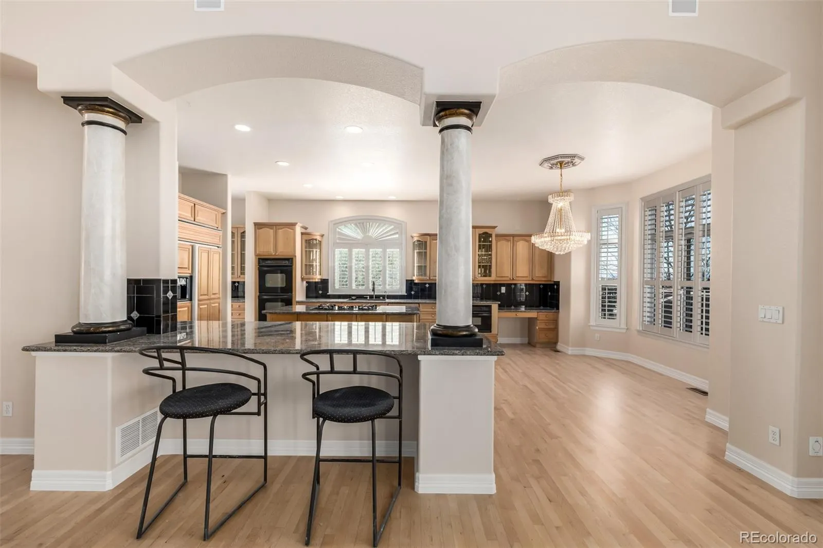 6615 S Quemoy Circle Aurora CO 80016 MLS #REC8432799 04092026030756 1600 10