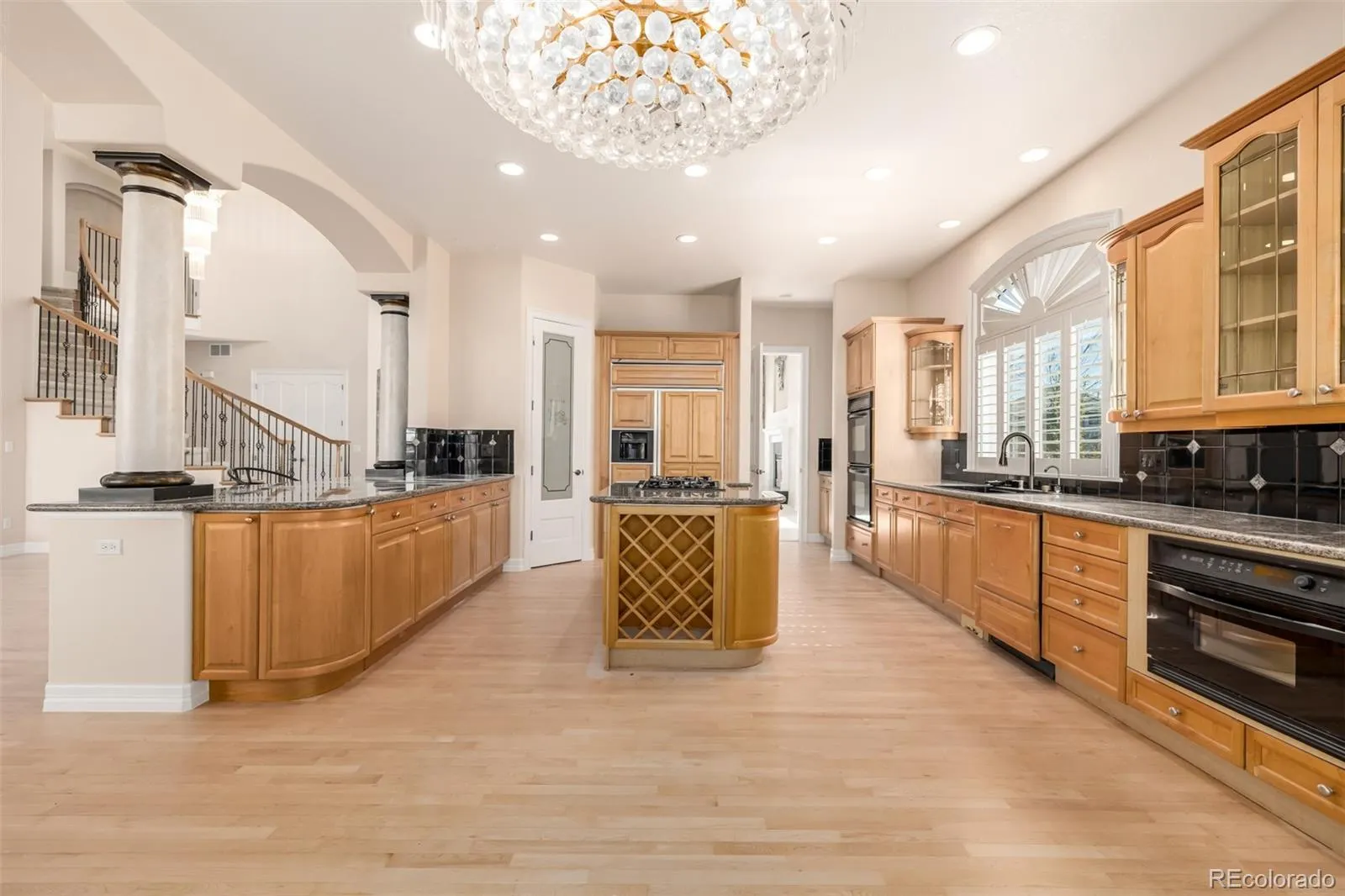 6615 S Quemoy Circle Aurora CO 80016 MLS #REC8432799 04092026030756 1600 13
