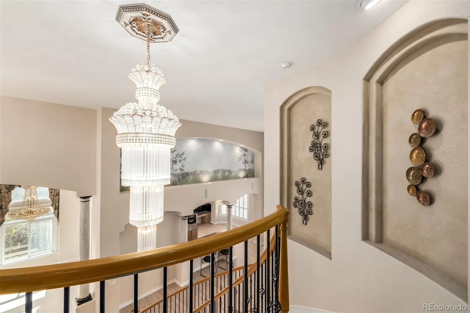6615 S Quemoy Circle Aurora CO 80016 MLS #REC8432799 04092026030756 1600 22