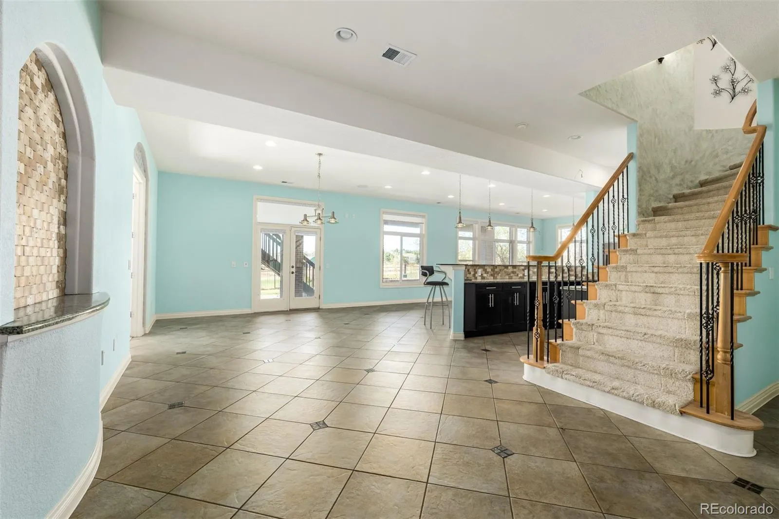 6615 S Quemoy Circle Aurora CO 80016 MLS #REC8432799 04092026030756 1600 29