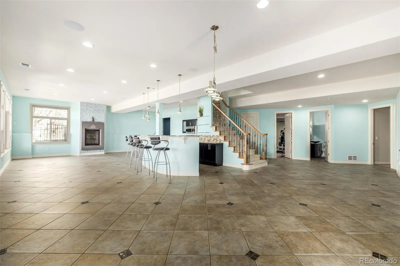 6615 S Quemoy Circle Aurora CO 80016 MLS #REC8432799 04092026030756 1600 30