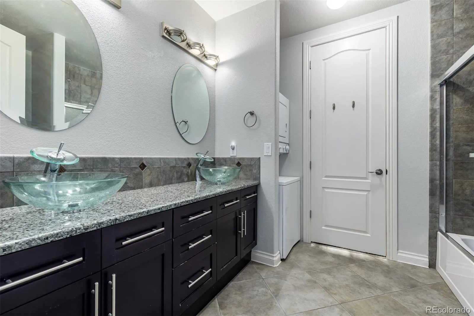 6615 S Quemoy Circle Aurora CO 80016 MLS #REC8432799 04092026030756 1600 37