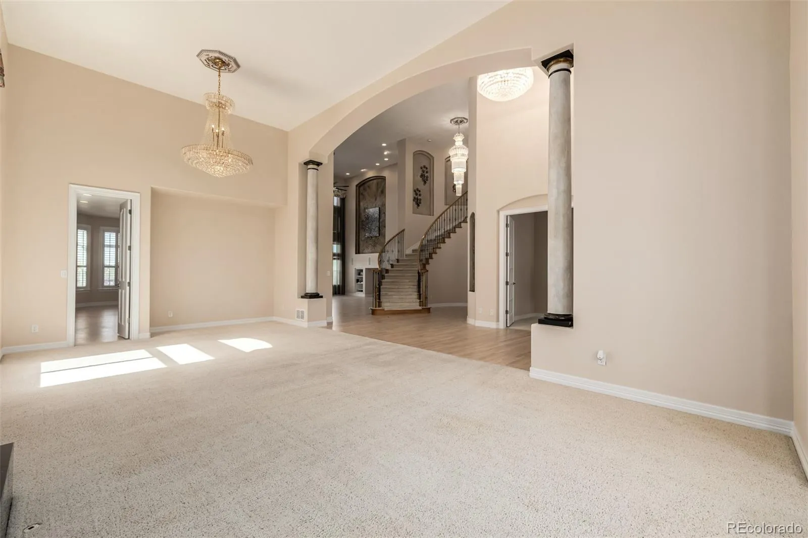 6615 S Quemoy Circle Aurora CO 80016 MLS #REC8432799 04092026030756 1600 4