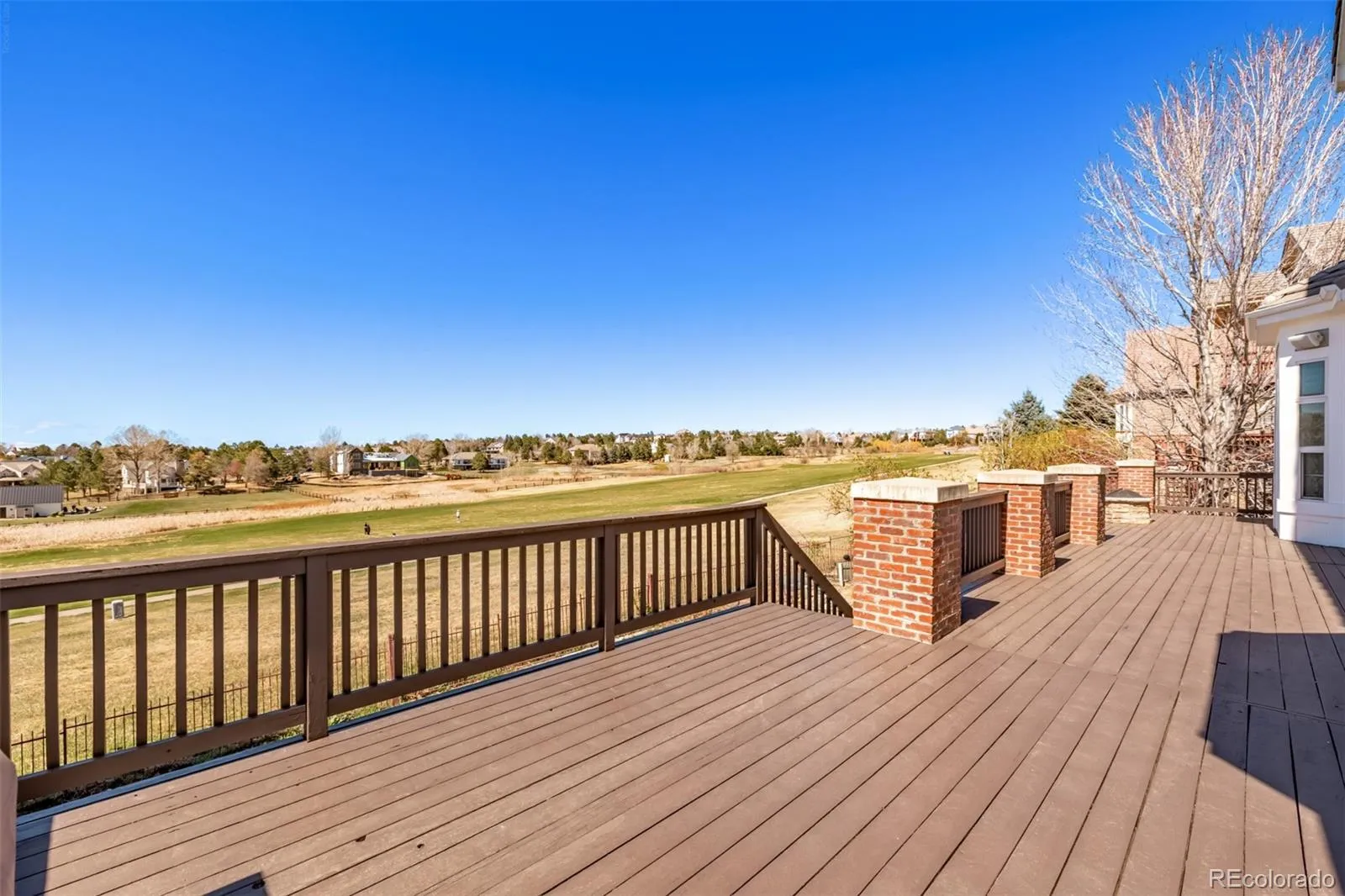 6615 S Quemoy Circle Aurora CO 80016 MLS #REC8432799 04092026030756 1600 47